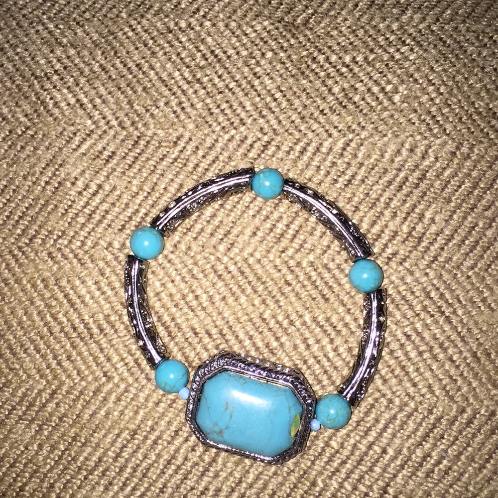 Stretchy bracelet